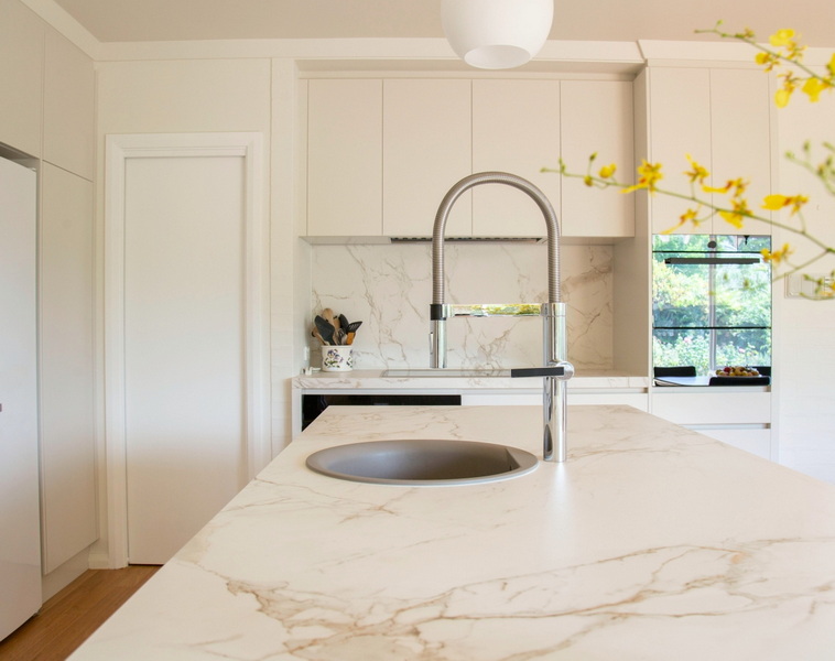 Lush White Surface
