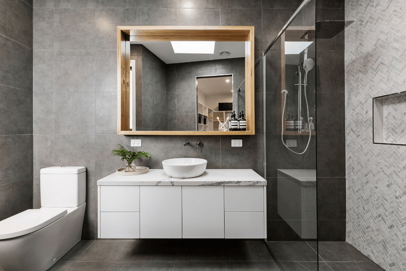 Seamless Porcelain Bathroom