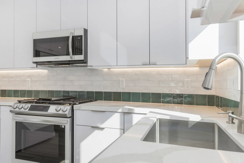 Porcelain Countertop Cutting