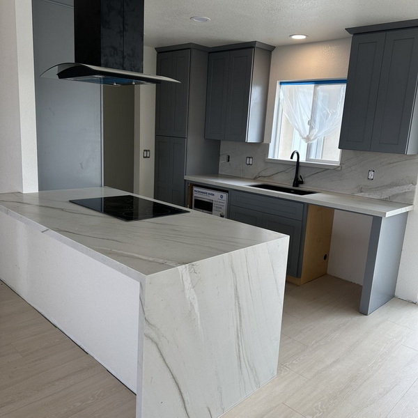 White Carrara Marble Slabs.jpg