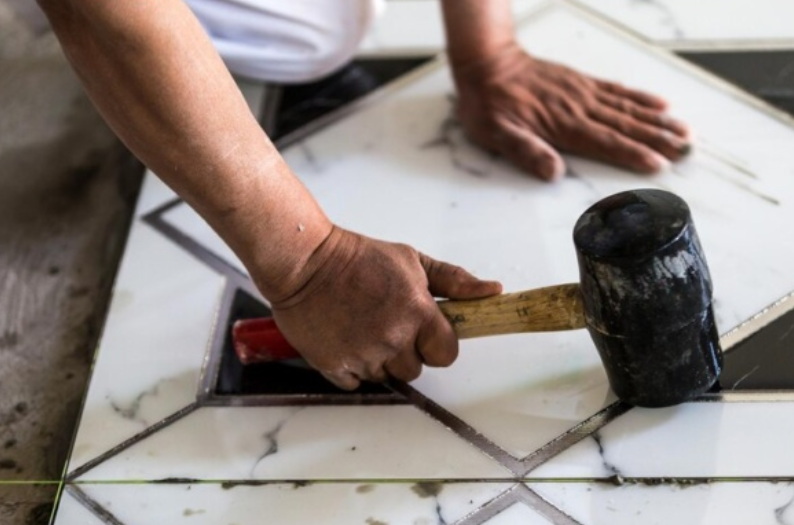 Cut Marble Slab by Hand_1.jpg