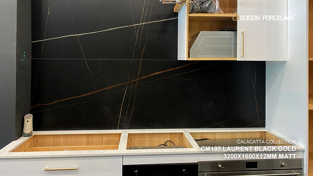 CM107 Laurent Black Gold 3200X1600X12MM MATT