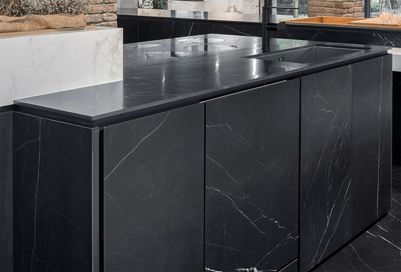 What Makes Nero Marquina Porcelain Slab So Popular?