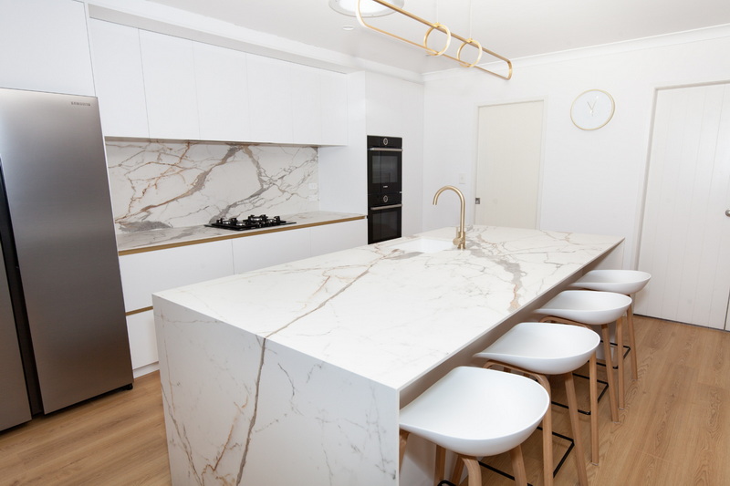 What's The Difference Between Porcelain And Marble Slabs