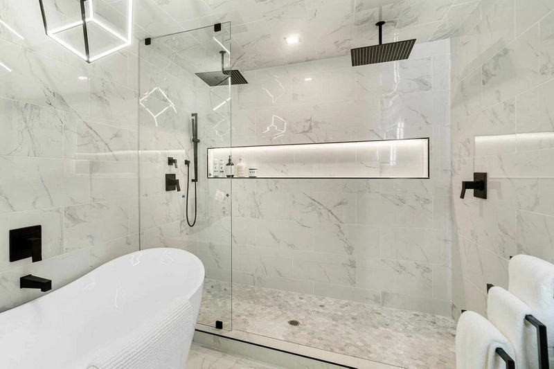 Seamless Shower Walls
