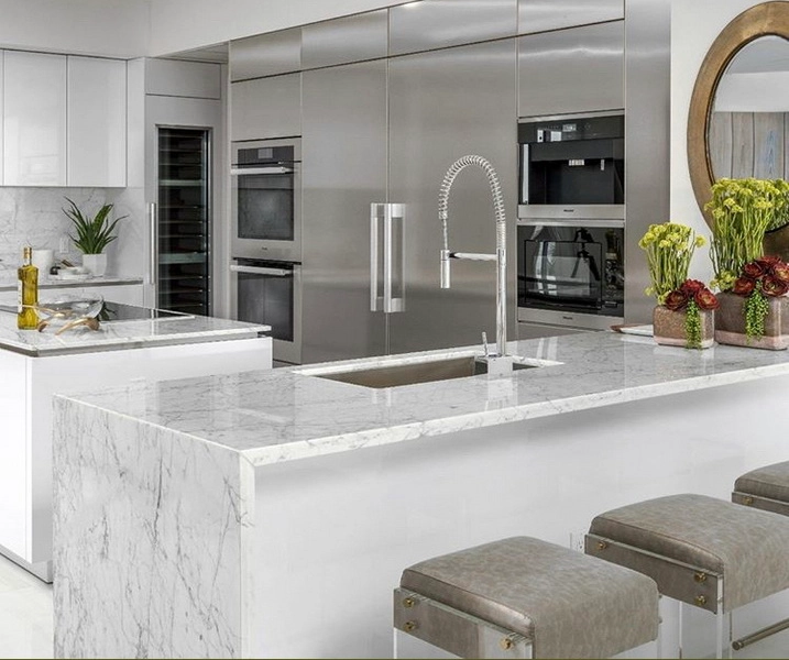 Elegant Porcelain Finish