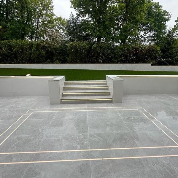 Can Carrara Marble Slabs Be Used Outdoors