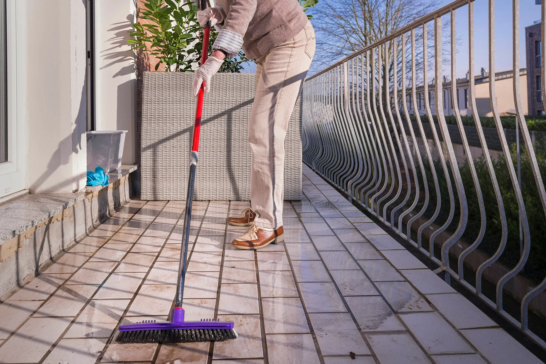 Porcelain Outdoor Tile Cleaning