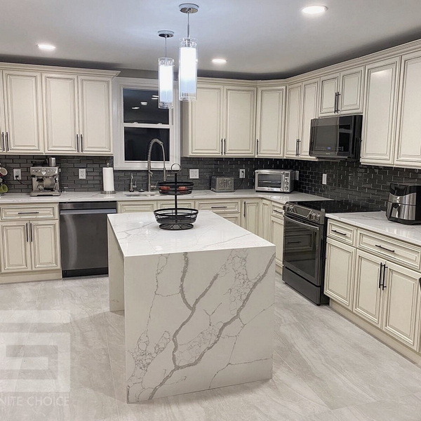 Looking for Premium Carrara Marble Slabs in Allentown?