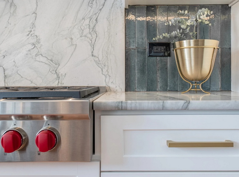 Marble Slab Backsplash_2.jpg