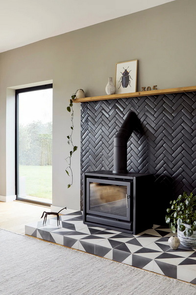 Black Alalpardo Tiles in living room