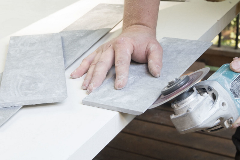 How Do You Make A Perfect Mitre Cut on A Porcelain Slab