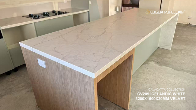 CV209 Icelandic White 3200X1600X20MM VELVET